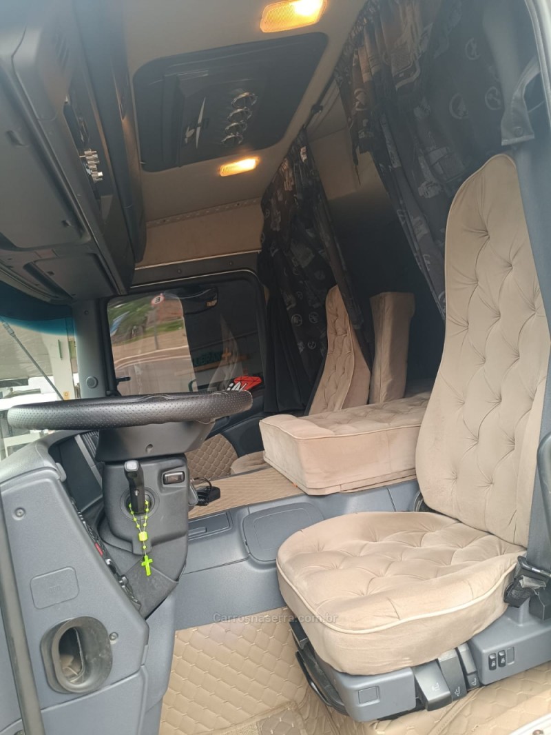 P-310 B 8X2 - 2015 - FARROUPILHA