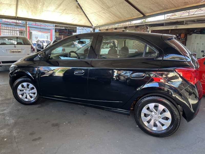 ONIX 1.0 LT 12V FLEX 4P MANUAL - 2018 - CAXIAS DO SUL
