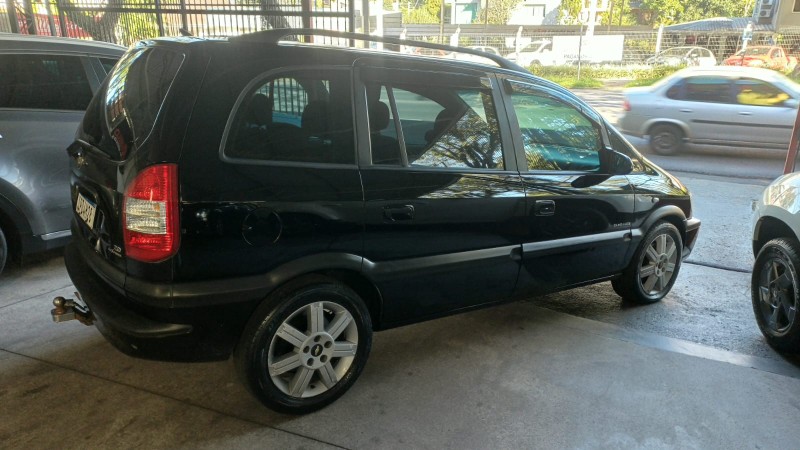 ZAFIRA 2.0 MPFI ELEGANCE 8V FLEX 4P MANUAL - 2009 - CAXIAS DO SUL