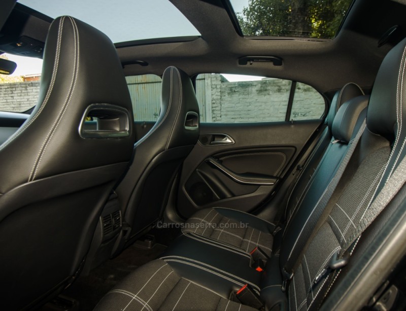 GLA 250 2.0 16V TURBO GASOLINA VISION 4P AUTOMÁTICO - 2015 - NOVO HAMBURGO