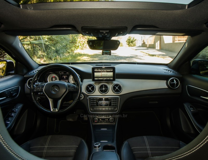 GLA 250 2.0 16V TURBO GASOLINA VISION 4P AUTOMÁTICO - 2015 - NOVO HAMBURGO