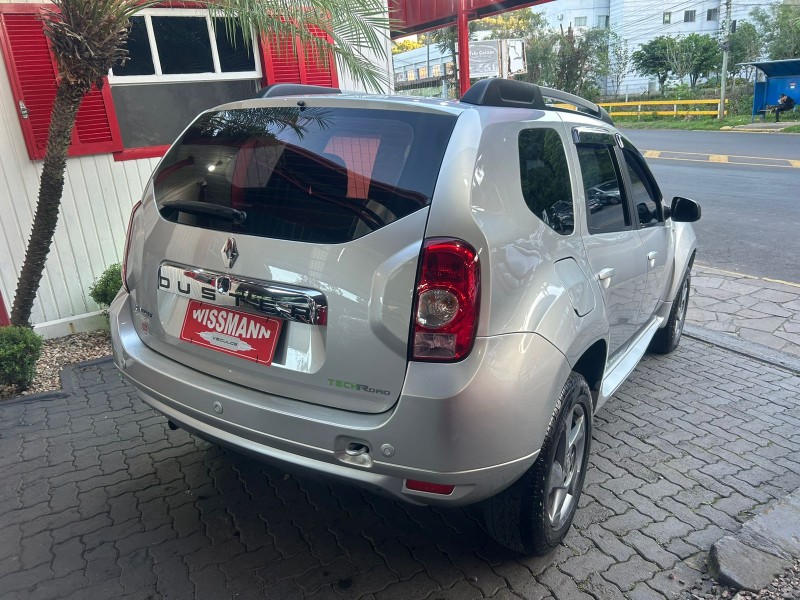 DUSTER 1.6 DYNAMIQUE 4X2 16V FLEX 4P MANUAL - 2014 - TRêS COROAS