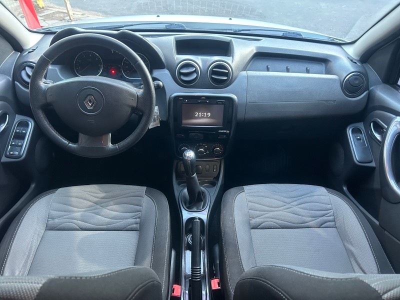 DUSTER 1.6 DYNAMIQUE 4X2 16V FLEX 4P MANUAL - 2014 - TRêS COROAS