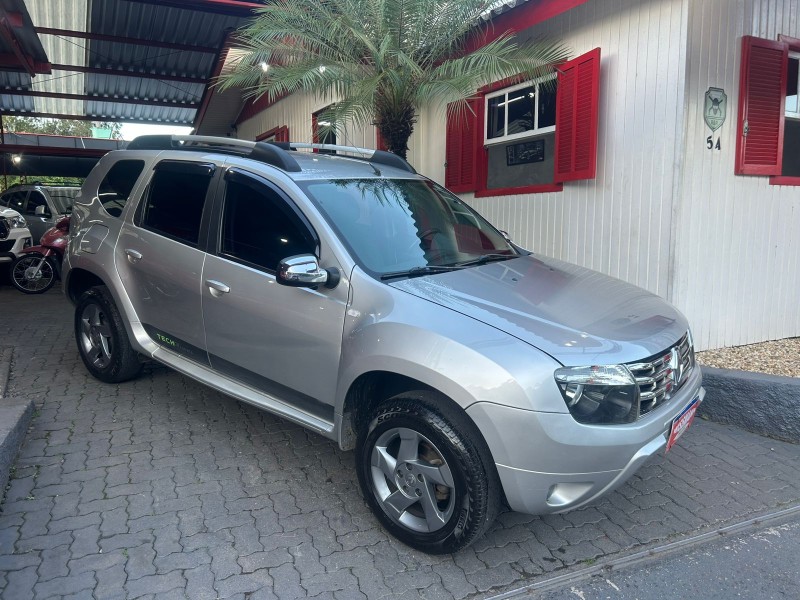 duster 1.6 dynamique 4x2 16v flex 4p manual 2014 tres coroas