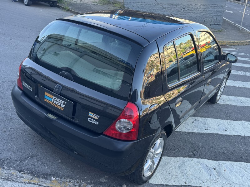 CLIO 1.0 AUTHENTIQUE 16V FLEX 4P MANUAL - 2004 - CAXIAS DO SUL