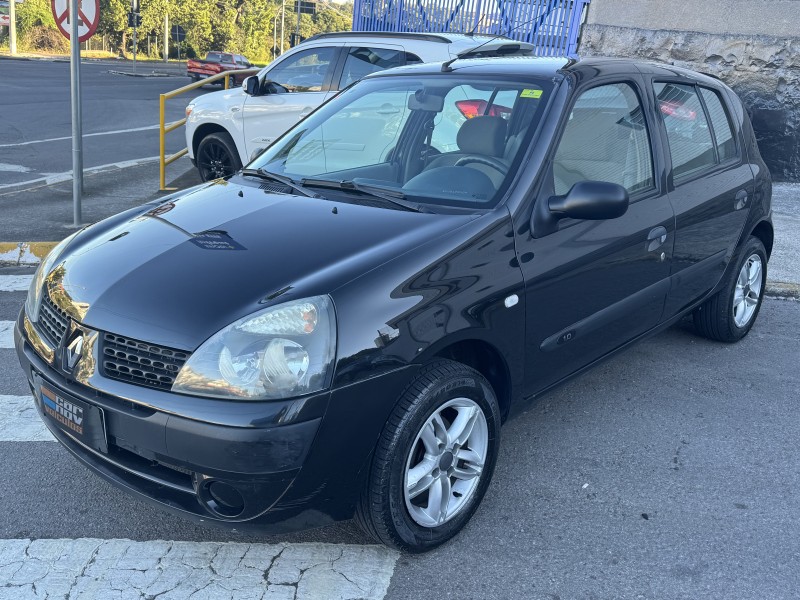 CLIO 1.0 AUTHENTIQUE 16V FLEX 4P MANUAL - 2004 - CAXIAS DO SUL