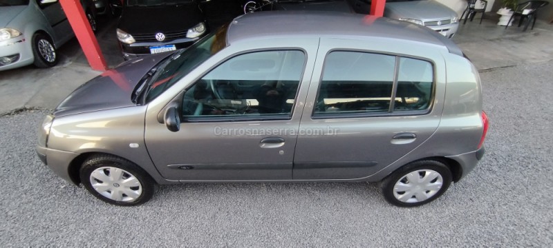 CLIO 1.0 AUTHENTIQUE 16V FLEX 4P MANUAL - 2005 - FARROUPILHA