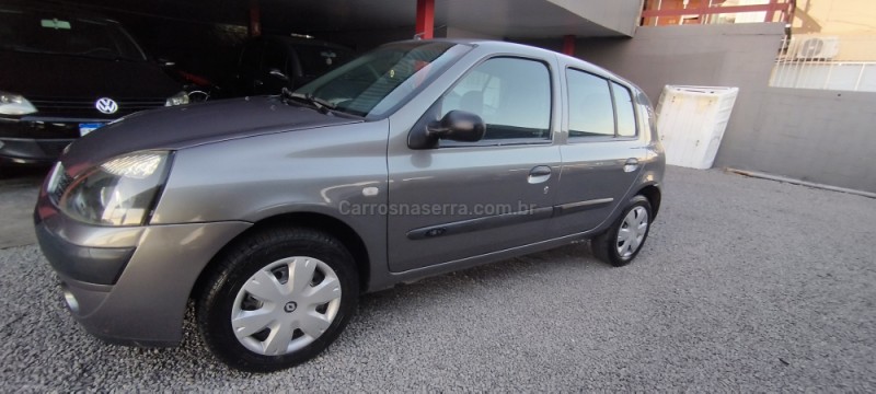 clio 1.0 authentique 16v flex 4p manual 2005 farroupilha