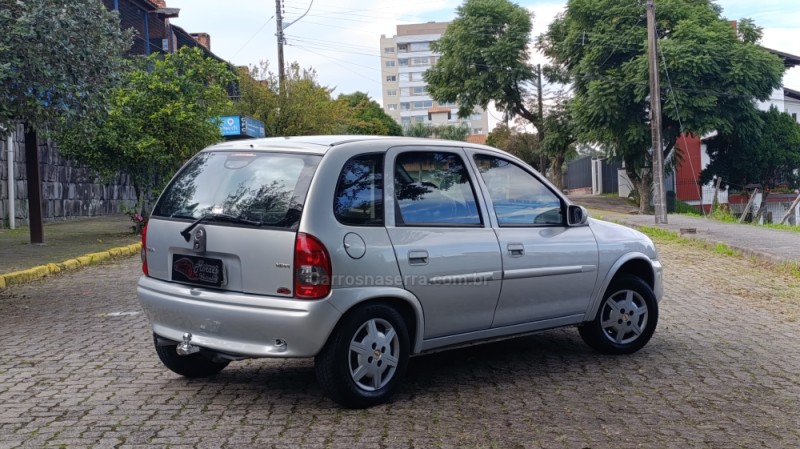 CORSA 1.0 MPFI MILENIUM 8V GASOLINA 4P MANUAL - 2002 - CAXIAS DO SUL