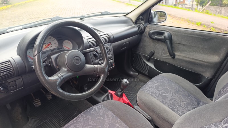 CORSA 1.0 MPFI MILENIUM 8V GASOLINA 4P MANUAL - 2002 - CAXIAS DO SUL