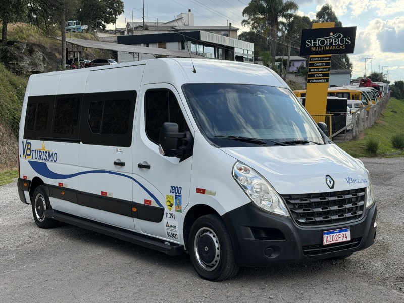 MASTER 2.3 DCI MINIBUS VIP L3H2 16 LUGARES 16V DIESEL 4P MANUAL