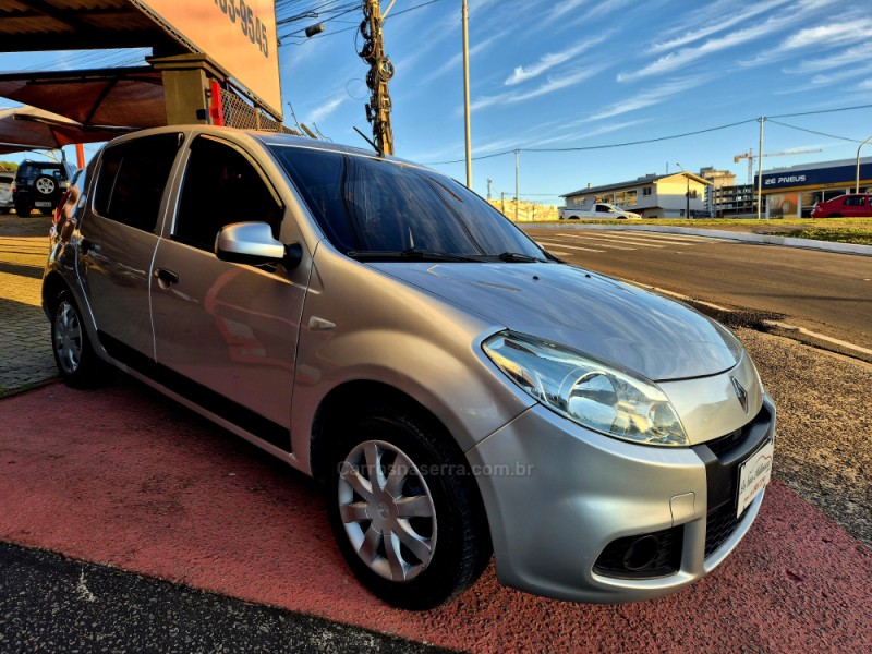 SANDERO 1.6 EXPRESSION 8V FLEX 4P MANUAL - 2012 - FARROUPILHA