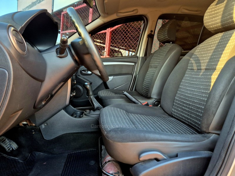 SANDERO 1.6 EXPRESSION 8V FLEX 4P MANUAL - 2012 - FARROUPILHA