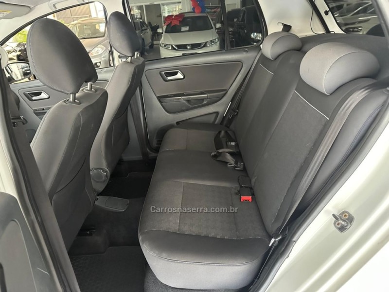 FOX 1.6 MSI COMFORTLINE 8V FLEX 4P AUTOMATIZADO - 2016 - NOVO HAMBURGO