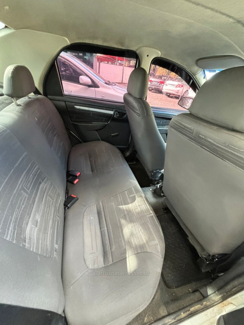 PRISMA 1.0 MPFI VHCE MAXX 8V FLEX 4P MANUAL - 2010 - SãO PEDRO DA SERRA