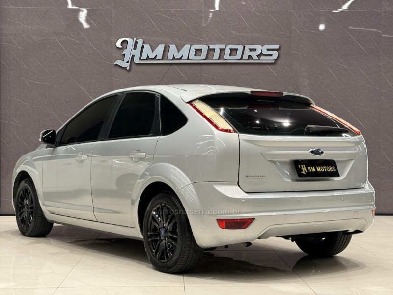 FOCUS 1.6 GL 8V GASOLINA 4P MANUAL - 2013 - CAXIAS DO SUL