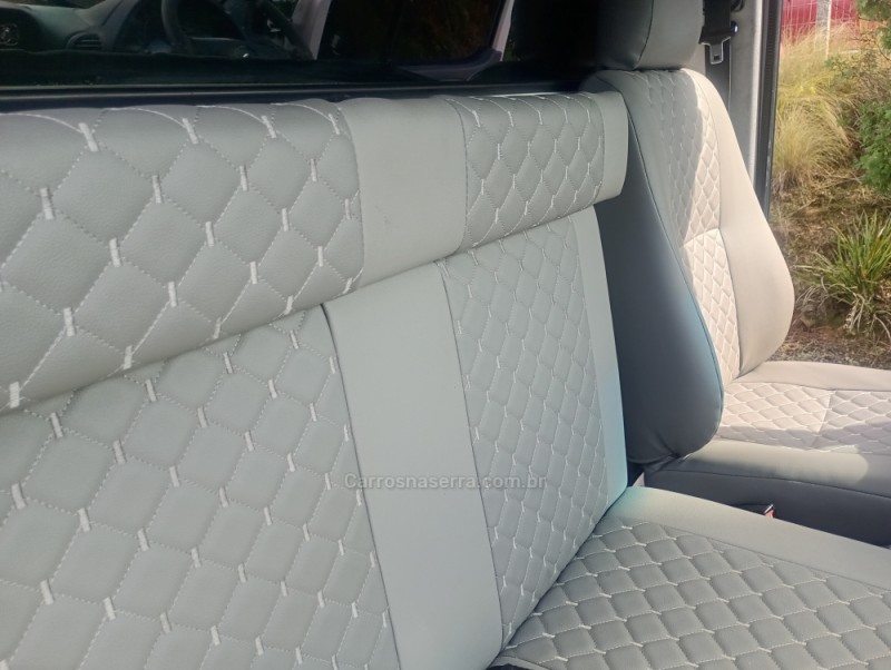 SPRINTER 2.2 CHASSI 413 CDI RODADO DUPLO DIESEL 3P MANUAL - 2010 - FARROUPILHA