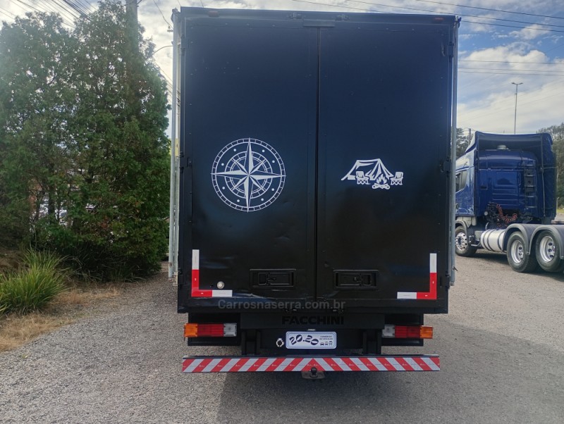 SPRINTER 2.2 CHASSI 413 CDI RODADO DUPLO DIESEL 3P MANUAL - 2010 - FARROUPILHA