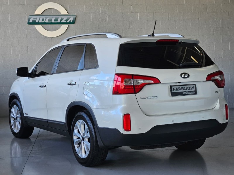 SORENTO EX 3.5 L V6 4X4 AUTOMÁTICO - 2015 - FARROUPILHA