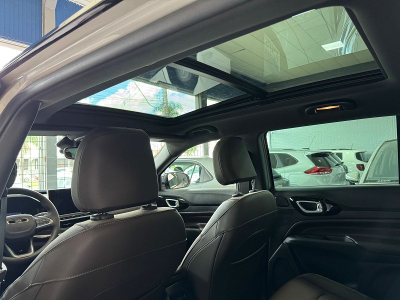 COMMANDER 1.3 OVERLAND T270 16V 4X2 TURBO FLEX 4P AUTOMÁTICO - 2025 - CAXIAS DO SUL