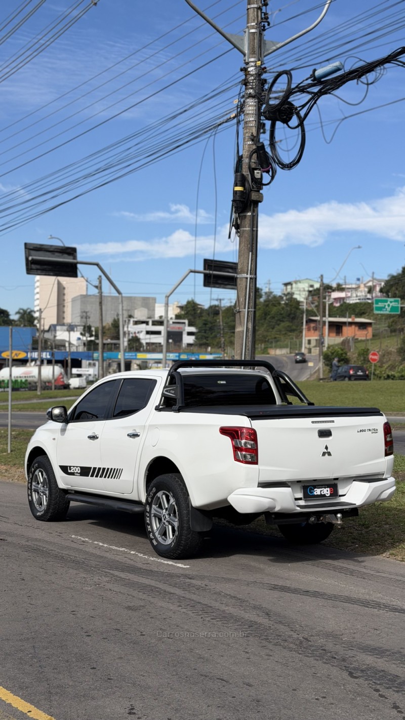 L200 TRITON 2.4 16V TURBO DIESEL SPORT GLS CD 4P 4X4 MANUAL - 2021 - CAXIAS DO SUL