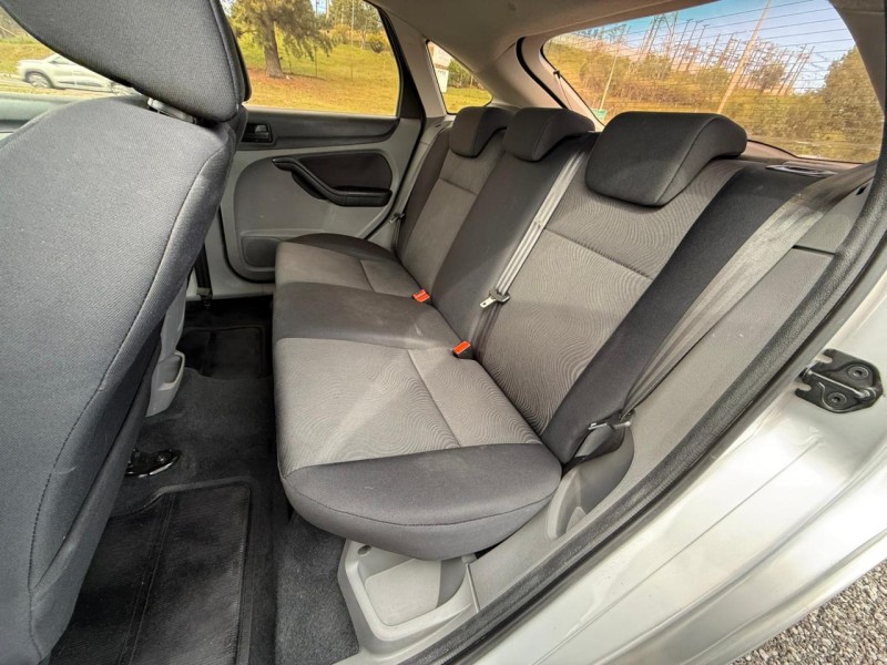 FOCUS 1.6 GLX 16V FLEX 4P MANUAL - 2011 - FARROUPILHA