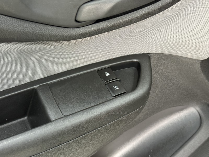 ONIX 1.4 MPFI LT 8V FLEX 4P MANUAL - 2018 - SANTA CRUZ DO SUL