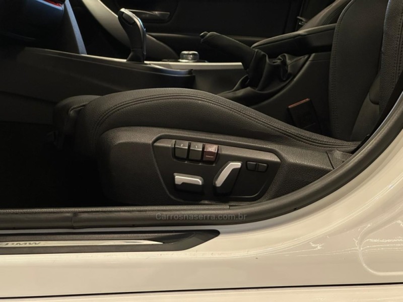 320I 2.0 SPORT 16V TURBO GASOLINA 4P AUTOMÁTICO - 2017 - CAXIAS DO SUL