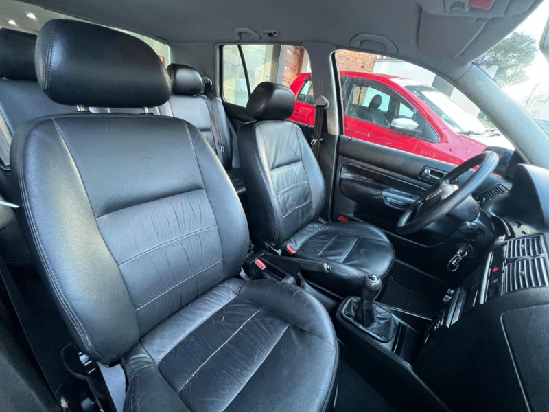 GOLF 1.6 MI 8V FLEX 4P MANUAL - 2000 - CAXIAS DO SUL