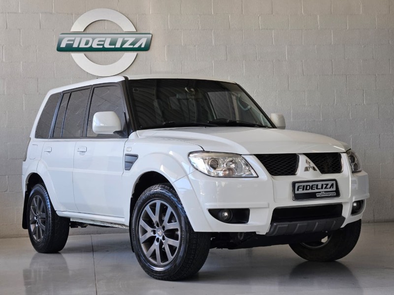 pajero tr4 2.0 4x2 16v 140cv flex 4p automatico 2014 farroupilha