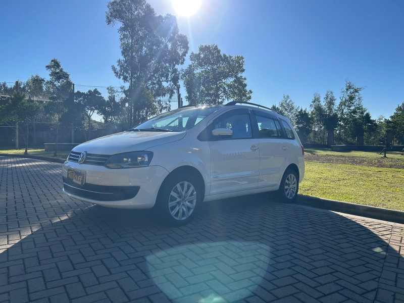 SPACEFOX 1.6 MI TREND 8V FLEX 4P MANUAL - 2014 - CANELA