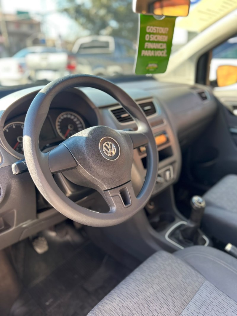 SPACEFOX 1.6 MI TREND 8V FLEX 4P MANUAL - 2014 - CANELA