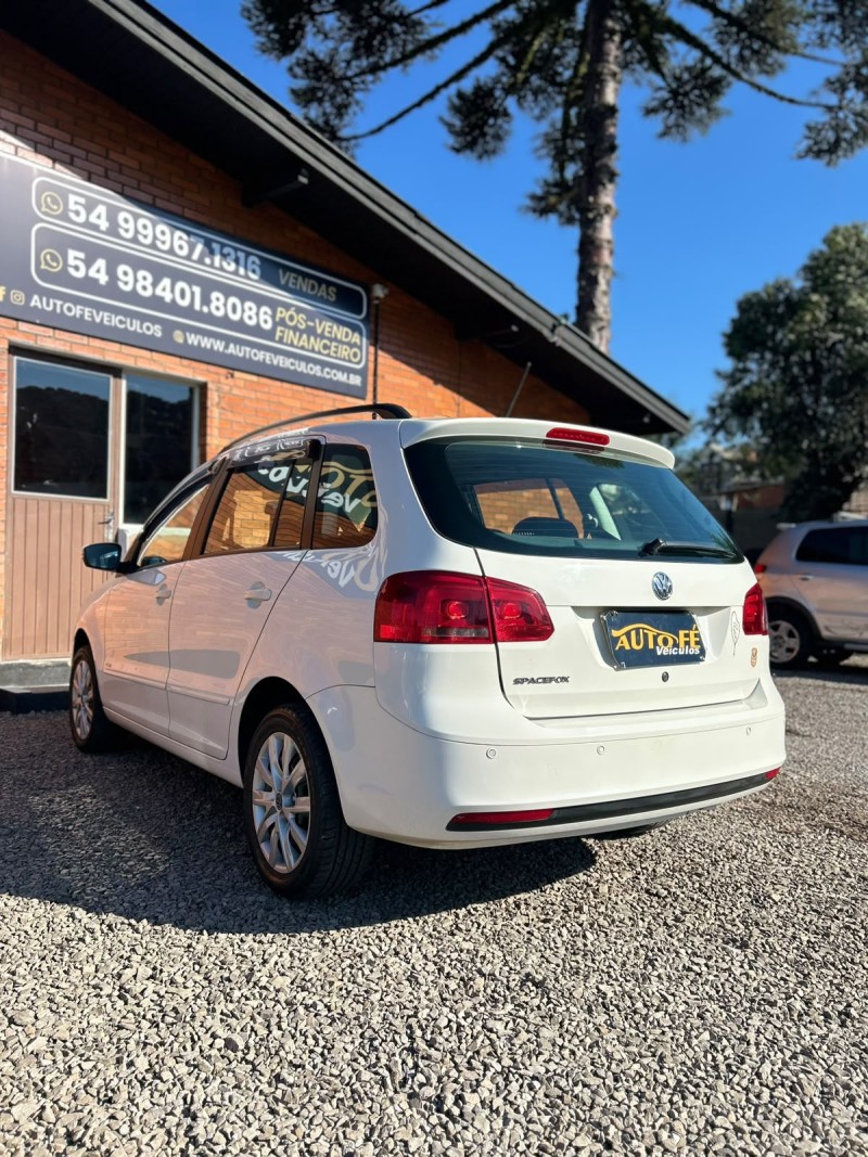SPACEFOX 1.6 MI TREND 8V FLEX 4P MANUAL - 2014 - CANELA