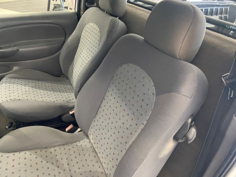 COURIER 1.6 L 8V FLEX MANUAL - 2004 - FLORES DA CUNHA