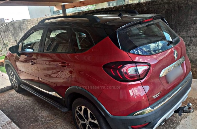 captur 2.0 16v flex intense automatico 2018 nova prata