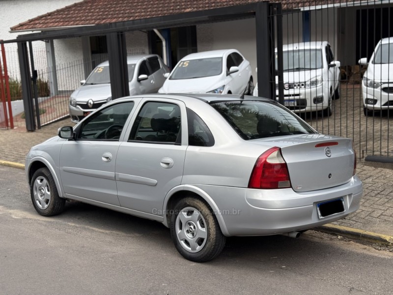 CORSA 1.0 MPFI SEDAN 8V GASOLINA 4P MANUAL - 2002 - PAROBé