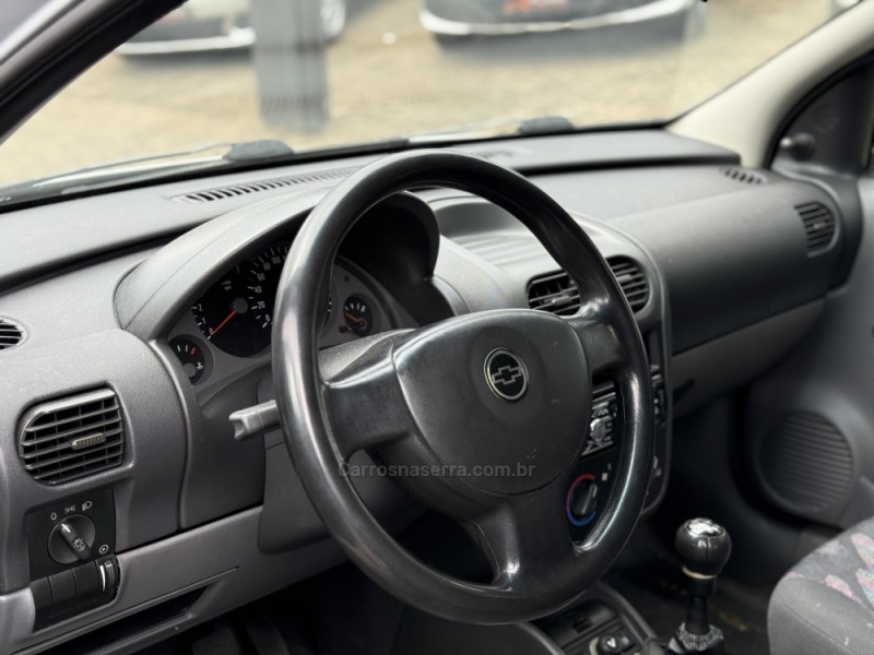 CORSA 1.0 MPFI SEDAN 8V GASOLINA 4P MANUAL - 2002 - PAROBé