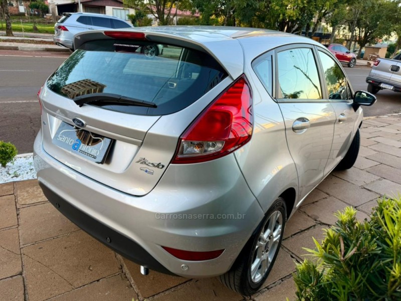 FIESTA 1.6 SE HATCH 16V FLEX 4P AUTOMÁTICO - 2016 - LAGOA VERMELHA