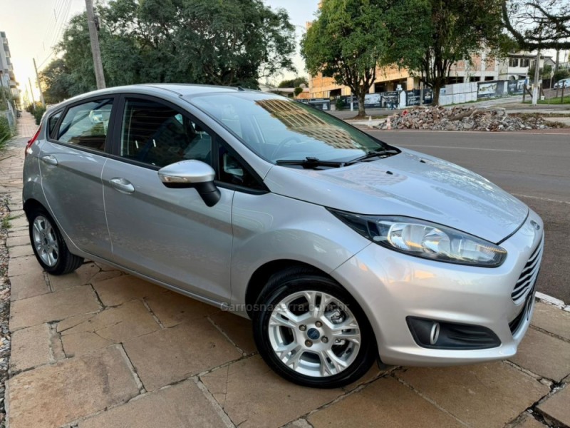 FIESTA 1.6 SE HATCH 16V FLEX 4P AUTOMÁTICO - 2016 - LAGOA VERMELHA
