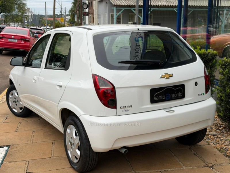 CELTA 1.0 MPFI LT 8V FLEX 4P MANUAL - 2012 - LAGOA VERMELHA