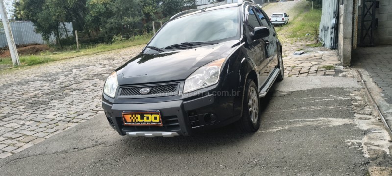 FIESTA 1.0 MPI TRAIL HATCH 8V FLEX 4P MANUAL - 2009 - CAXIAS DO SUL