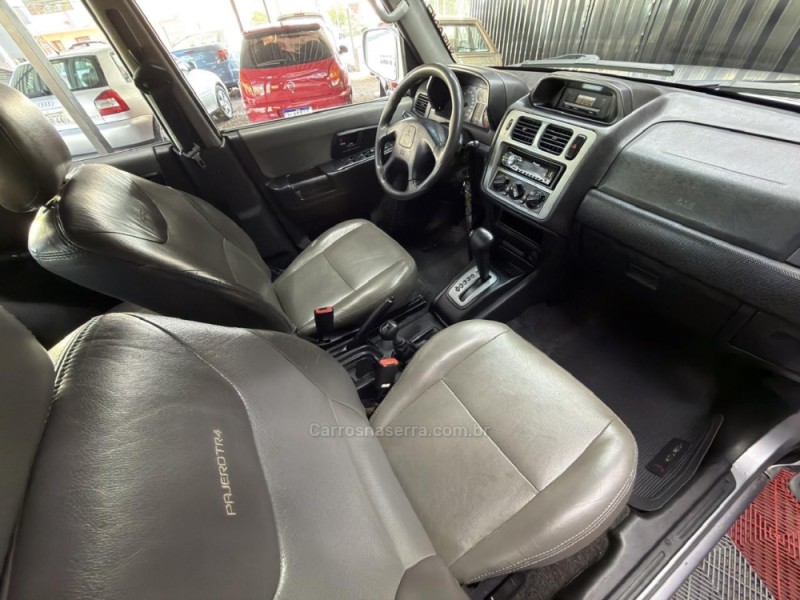 PAJERO TR4 2.0 4X4 16V 131CV GASOLINA 4P AUTOMÁTICO - 2006 - CAXIAS DO SUL