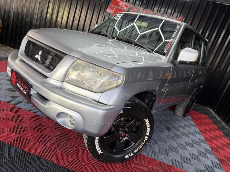 PAJERO TR4 2.0 4X4 16V 131CV GASOLINA 4P AUTOMÁTICO - 2006 - CAXIAS DO SUL