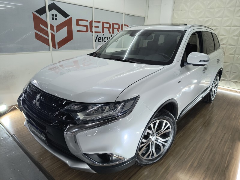 outlander 3.0 gt 4x4 v6 24v gasolina 4p automatico 2018 caxias do sul