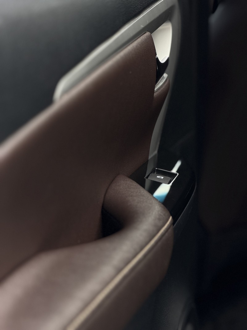 HILUX SW4 2.8 SRX 4X4 7 LUGARES 16V TURBO INTERCOOLER DIESEL 4P AUTOMÁTICO - 2019 - ANTôNIO PRADO