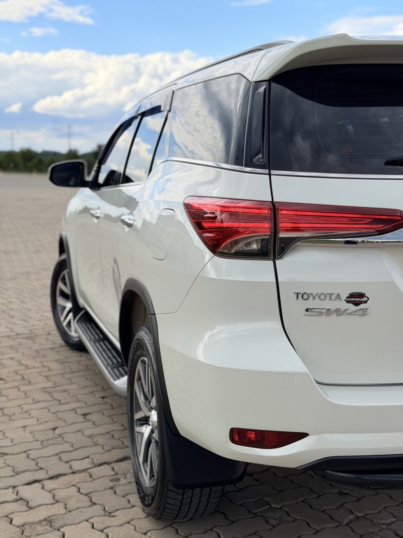 HILUX SW4 2.8 SRX 4X4 7 LUGARES 16V TURBO INTERCOOLER DIESEL 4P AUTOMÁTICO - 2019 - ANTôNIO PRADO