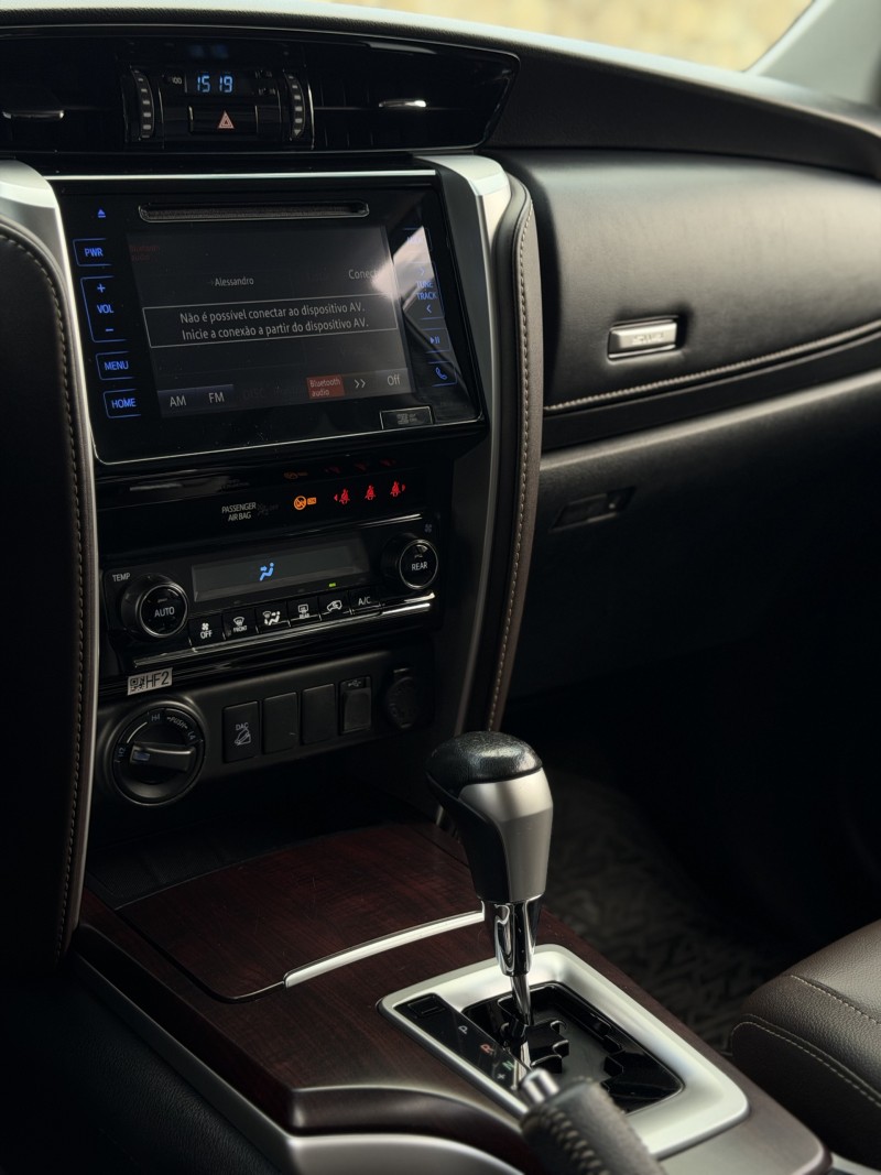 HILUX SW4 2.8 SRX 4X4 7 LUGARES 16V TURBO INTERCOOLER DIESEL 4P AUTOMÁTICO - 2019 - ANTôNIO PRADO