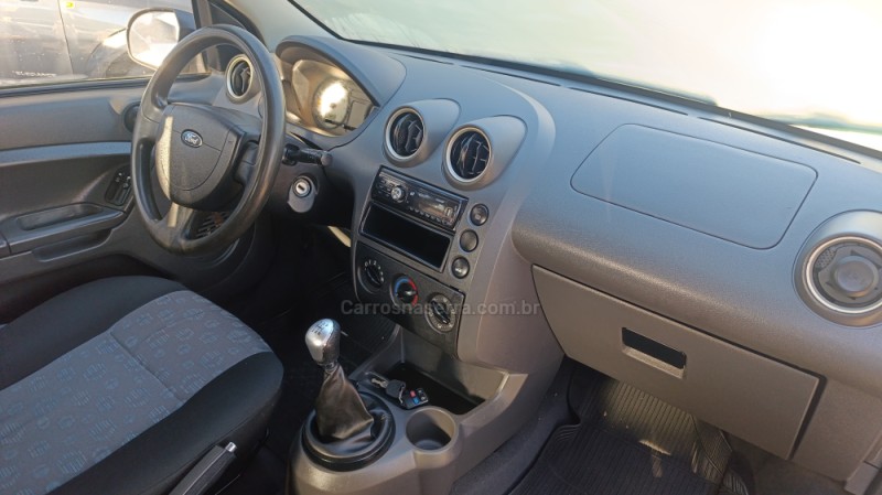 FIESTA 1.0 MPI 8V GASOLINA 4P MANUAL - 2007 - CAXIAS DO SUL