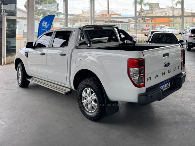 RANGER 2.5 XLS 4X2 CD 16V FLEX 4P MANUAL - 2013 - VACARIA