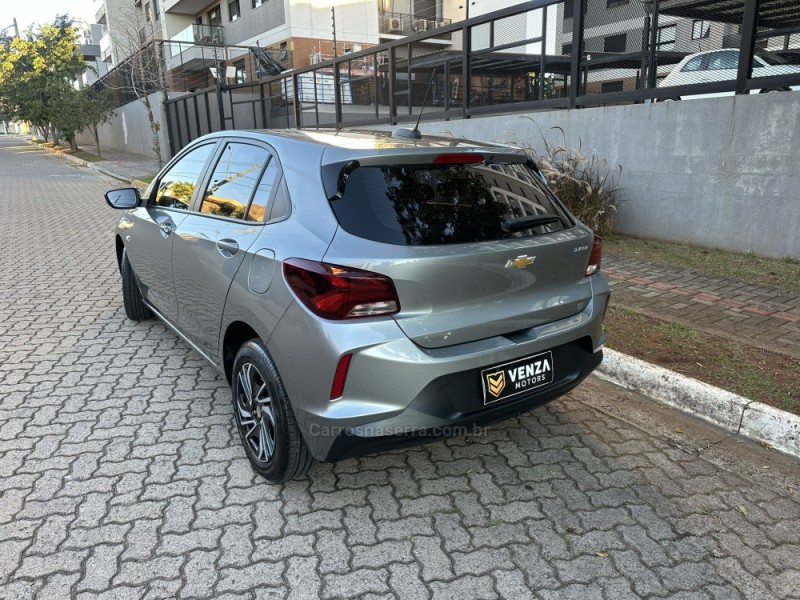 ONIX 1.0 LT 12V TURBO FLEX 4P MANUAL - 2024 - PASSO FUNDO